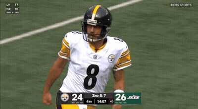 Football Player In Number 8 Jersey GIF