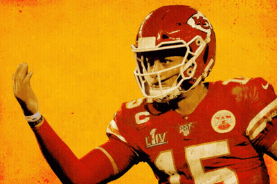 Football Player In Red Jersey Number 15 GIF