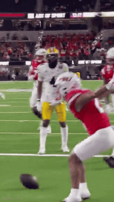 Football Player In Red Jersey Number 7 GIF