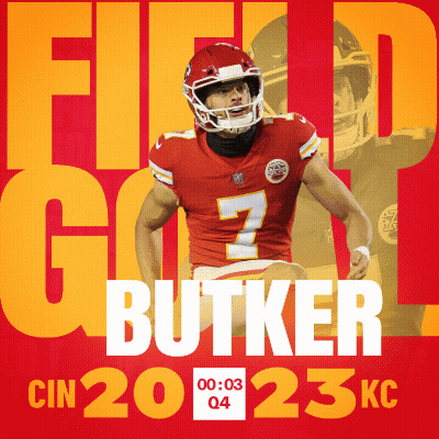 Football Player In Red Jersey Number 7 GIF