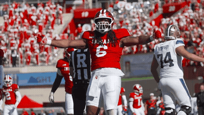 Football Player In Red Uniform Number 6 GIF