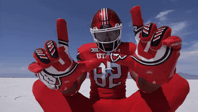 Football Player In Red Uniform Number 62 GIF