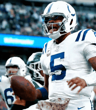 Football Player In White Jersey Number 5 GIF