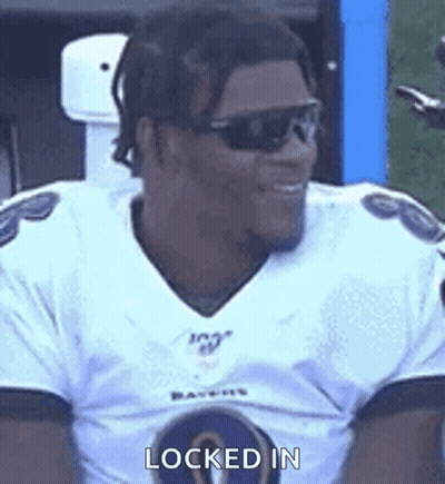 Football Player In White Jersey Number 6 GIF