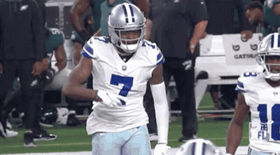 Football Player In White Jersey Number 7 GIF