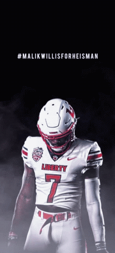 Football Player In White Jersey Number 7 GIF