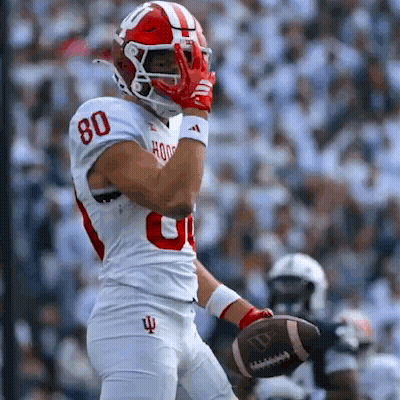 Football Player In White Jersey Number 80 GIF