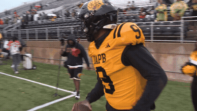 Football Player In Yellow Jersey Number 9 GIF