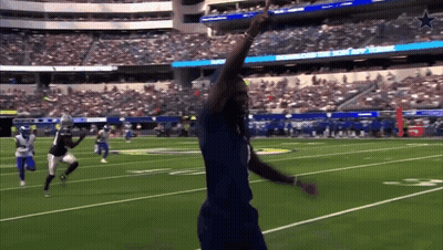 Football Player Mariota Jersey GIF
