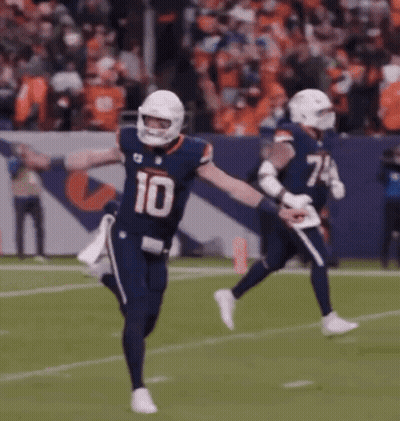 Football Player Number 10 Running GIF