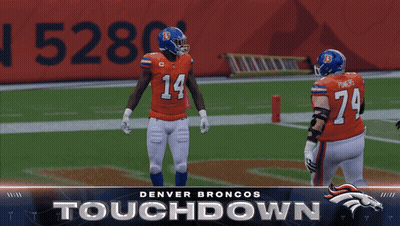 Football Player Number 10 Running With Ball GIF