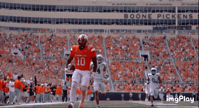 Football Player Number 10 Running With Ball GIF