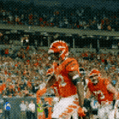 Football Player Number 10 Running With Ball GIF
