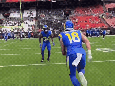 Football Player Number 18 Running With Ball GIF