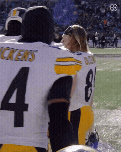Football Player Number 4 On Shirt GIF