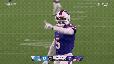 Football Player Number 5 On Field GIF
