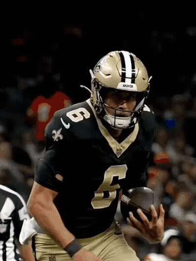 Football Player Number 5 Running With Ball GIF