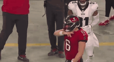 Football Player Number 6 Jersey GIF