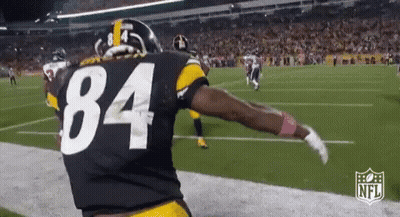 Football Player Number 84 Running GIF
