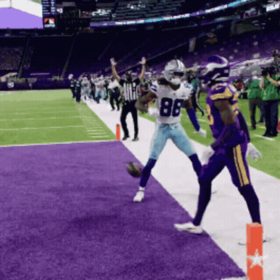 Football Player Number 88 Running GIF