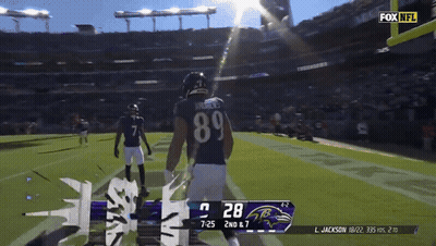 Football Player Number 89 Running On Field GIF