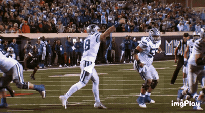 Football Player With Number 18 Jersey GIF