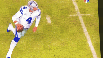 Football Player With Number 4 Jersey GIF