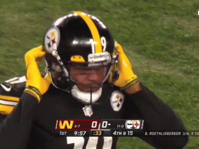 Football Player With Number 9 Helmet GIF