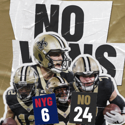 Football Players Holding Signs Saying NYG 6 No 24 GIF