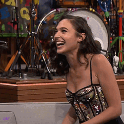 Gal Gadot Happy Smiling  GIF