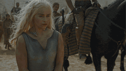Game Of Thrones Emilia Clarke Khaleesi Captured GIF