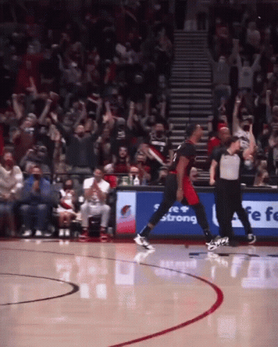 Gatorade Ad On Side Of Court GIF