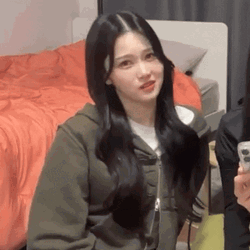 Get Over Here Asian Girl Kpop GIF