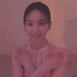 Giggle Cute Dance Karina Aespa GIF
