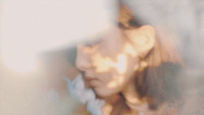 Girl Covering Face With Blue Bag Hecho Guarda Essa Cobra Ai Brotherkk GIF