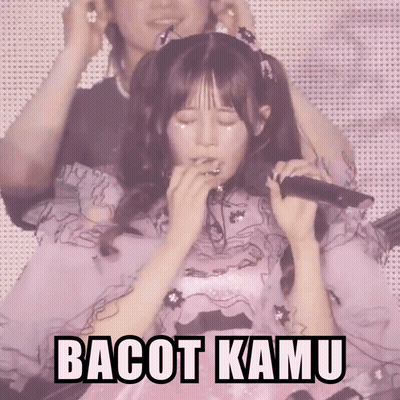 Girl Singing Into Microphone Bacot Kamu GIF