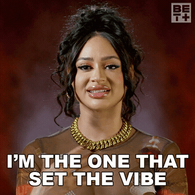 Gold Chain Woman Says I'm The One That Set The Vibe GIF