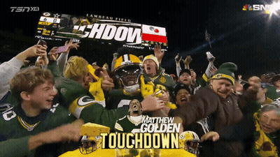 Green Bay Packers celebrando victoria sobre Chicago Bears GIF