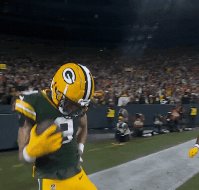Green Bay Packers Player With Helmet Letter C GIF