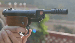 Gun Shooting Janhvi Kapoor Dhadak  GIF