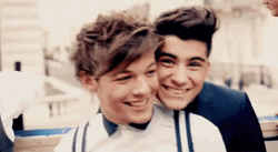 Ha Gay Chang Zayn Malik Louis Tomlinson GIF