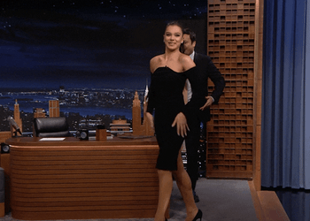 Hailee Steinfeld Waving Her Hand GIF