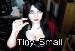 Hannah Saying Small Tiny In Her Broadcast GIF