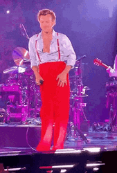 Harry Style Sensual Dancing Concert