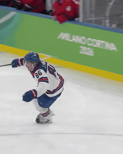 Hockey Player In Jersey Number 86 GIF