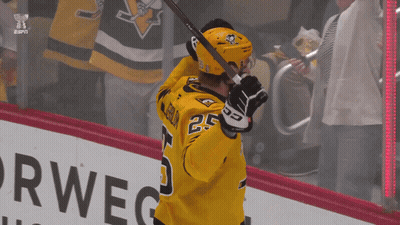 Hockey Player In Yellow Jersey Number 25 GIF