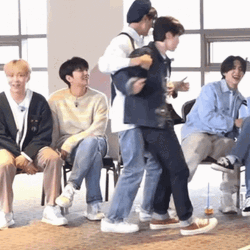 Hold Me Back Screaming Seventeen Woozi GIF