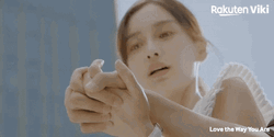 Holding Hands Angela Baby Lai Kuanlin GIF