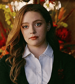 Hope Mikaelson GIFs