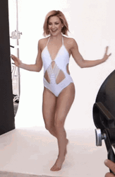 Hottie Kate Hudson Turning Around GIF